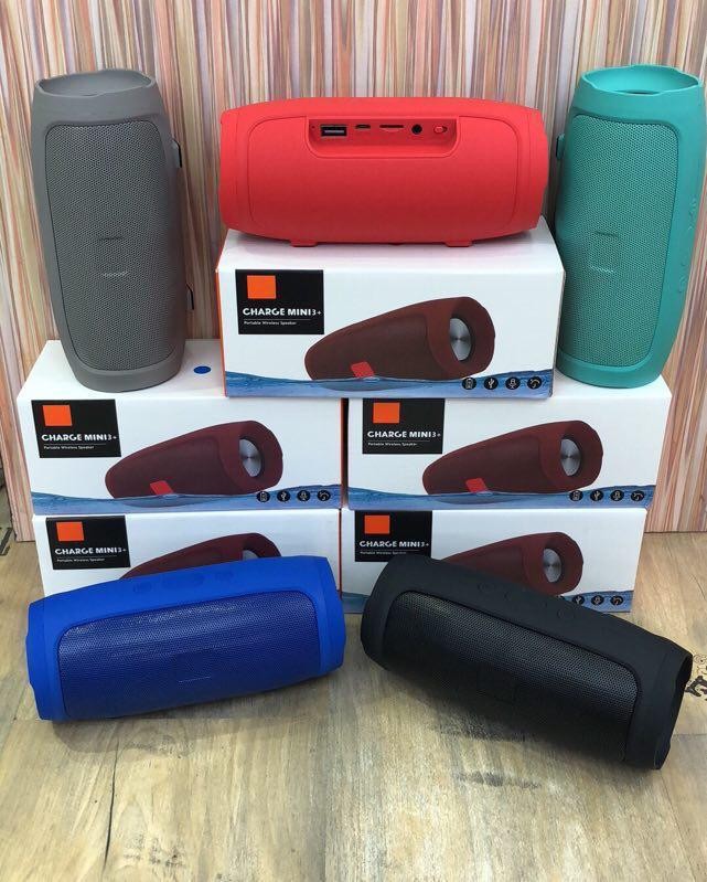 J006 Wireless Mini Bluetooth Speaker